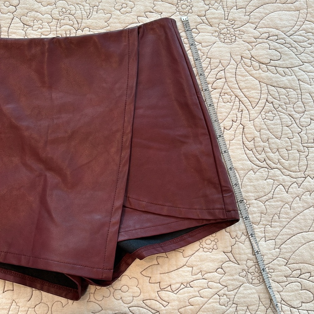She + Sky Burgundy Faux Leather Skort - Picture 5 of 6